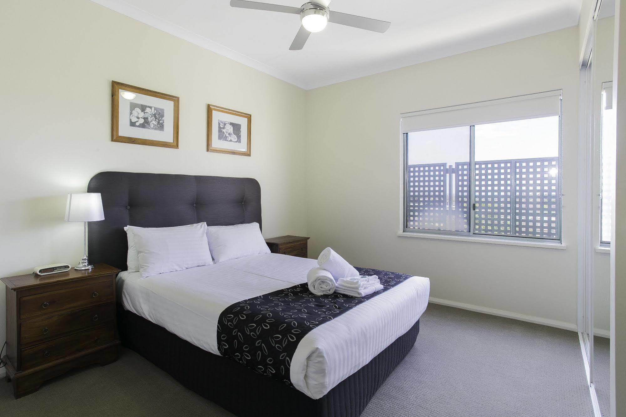 Boardwalk By Rockingham Apartments Luaran gambar